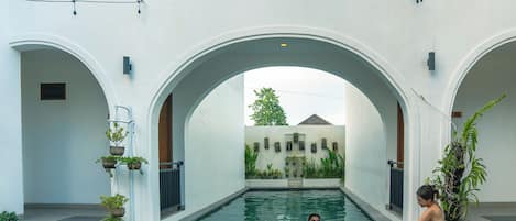 Utomhuspool