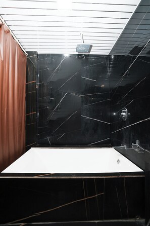 Superior Room | Bathroom | Shower, free toiletries, towels, soap - Hotel Sai Executive Near Holy Cross Church Mahabaleshwar (Mahabaleshwar)