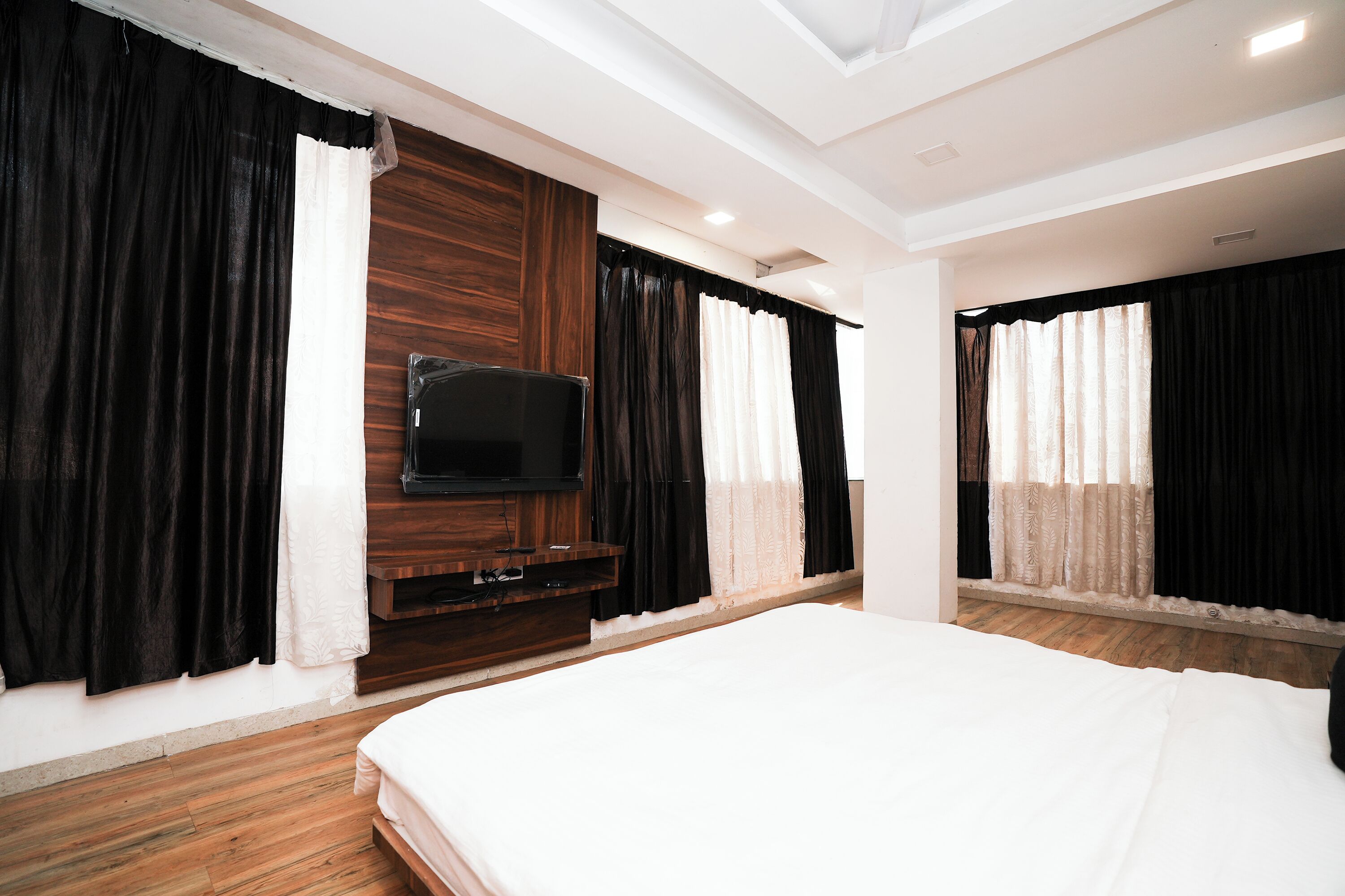 Superior Room | In-room safe, desk, soundproofing, free WiFi