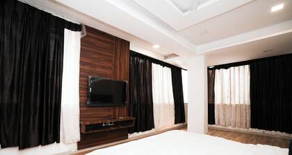 Hotel Sai Executive Near Holy Cross Church Mahabaleshwar