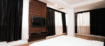 Hotel Sai Executive Near Holy Cross Church Mahabaleshwar