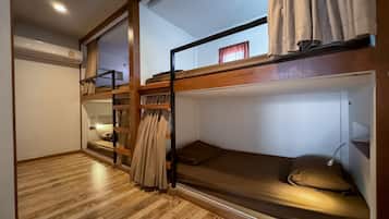 Dortoir Partagé Économique | Wi-Fi gratuit, draps fournis