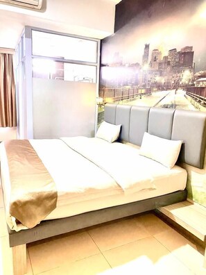 Superior Room, 1 King Bed | 1 bedroom, hypo-allergenic bedding, desk, laptop workspace - OS Hotel Tanjung Uncang (Batam)