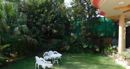 Paramount Guest House