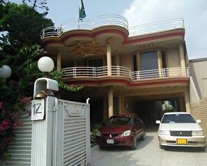Front of property - Paramount Guest House (Islamabad)