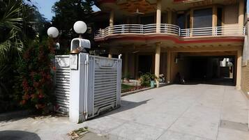 Bagian depan properti