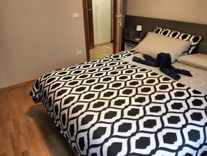 2 chambres, fer et planche à repasser, Wi-Fi, literie fournie