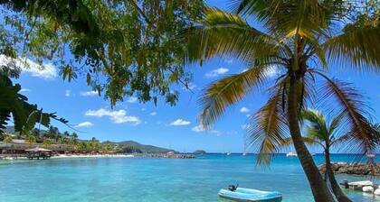 Modern 2-room apartment with parking and near the beach