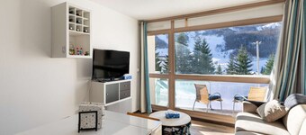 Studio cabin for 6 near slopes with balcony and ski locker