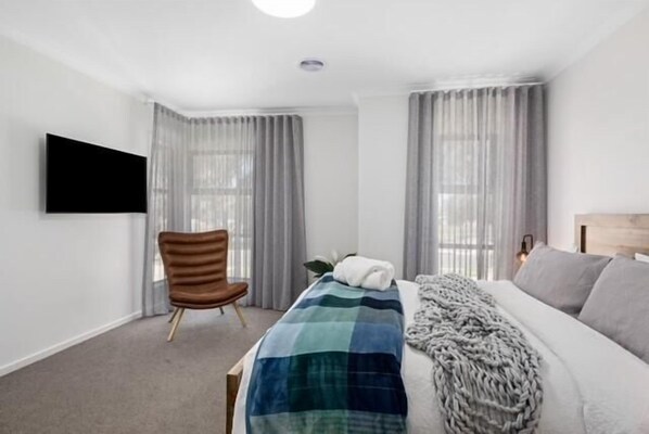 4 Schlafzimmer, Bügeleisen/Bügelbrett, WLAN, Bettwäsche