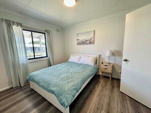 3 bedrooms, WiFi, bed sheets
