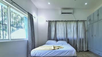 1 dormitori, wifi gratuïta i roba de llit