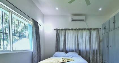 Cozy 1-bed Apt in Whim Estate-near Scarborough