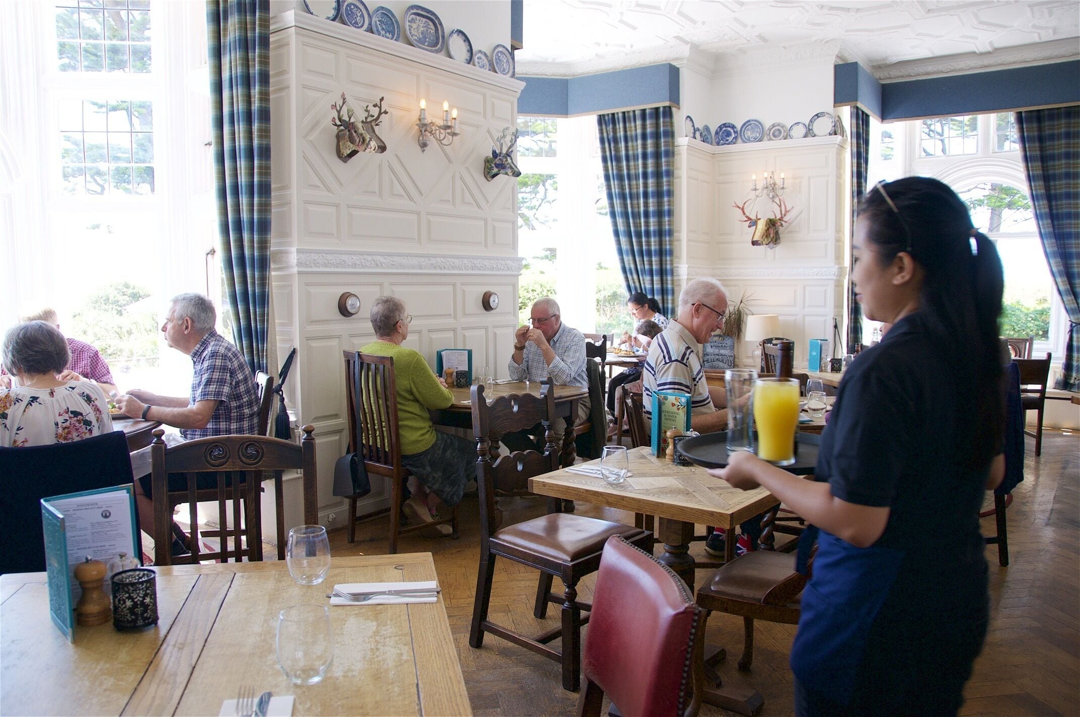 每日供应英式早餐（每人 GBP 15.95）