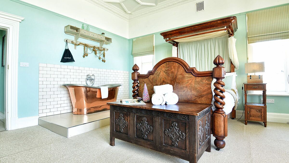 Indulgence Plus Double Room, Sea View | Laptop workspace, iron/ironing board, free WiFi, bed sheets