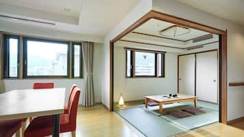 1 bedroom, down duvets, desk, free WiFi