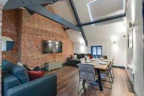 Executive Apartment | Living area | Flat-screen TV - Harrisons Aparthotel (Liverpool)