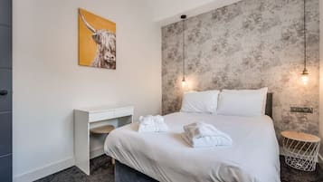 2 bedrooms, iron/ironing board, free WiFi, bed sheets