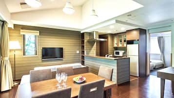 Condo | 1 bedroom, down duvets, free WiFi, bed sheets