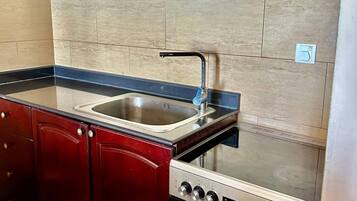 Apartment (1 Bedroom) | Private kitchen