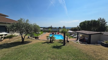 Piscine extérieure