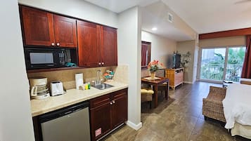 Fer et planche Ă repasser, Wi-Fi gratuit, draps fournis