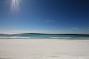 Tæt på stranden