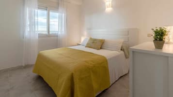 3 slaapkamers, een strijkplank/strijkijzer, gratis wifi