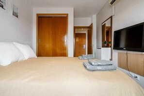 1 chambre, fer et planche à repasser, Wi-Fi gratuit