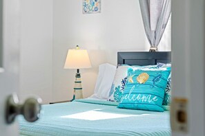 3 Schlafzimmer, Schreibtisch, Bügeleisen/Bügelbrett, Reisekinderbett