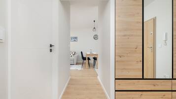 Apartemen, 2 kamar tidur, balkon | Ruang keluarga