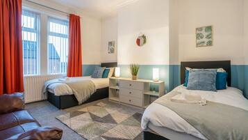 3 bedrooms, desk, iron/ironing board, WiFi