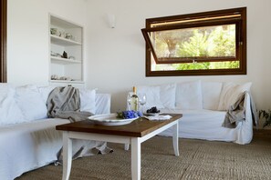 Interior - VILLA LILIUM (Punta Molara)