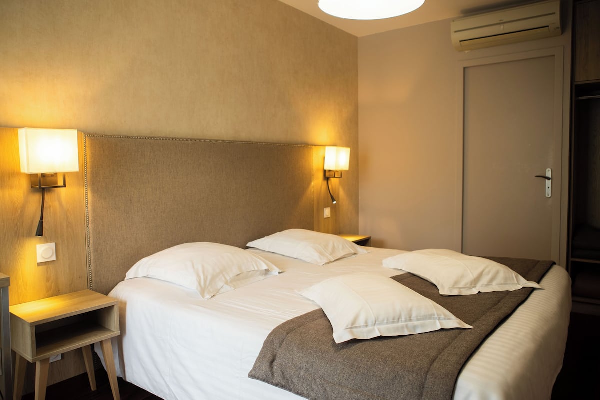 Standaard kamer | Lakens van Egyptisch katoen, luxe beddengoed, pillowtop-bedden