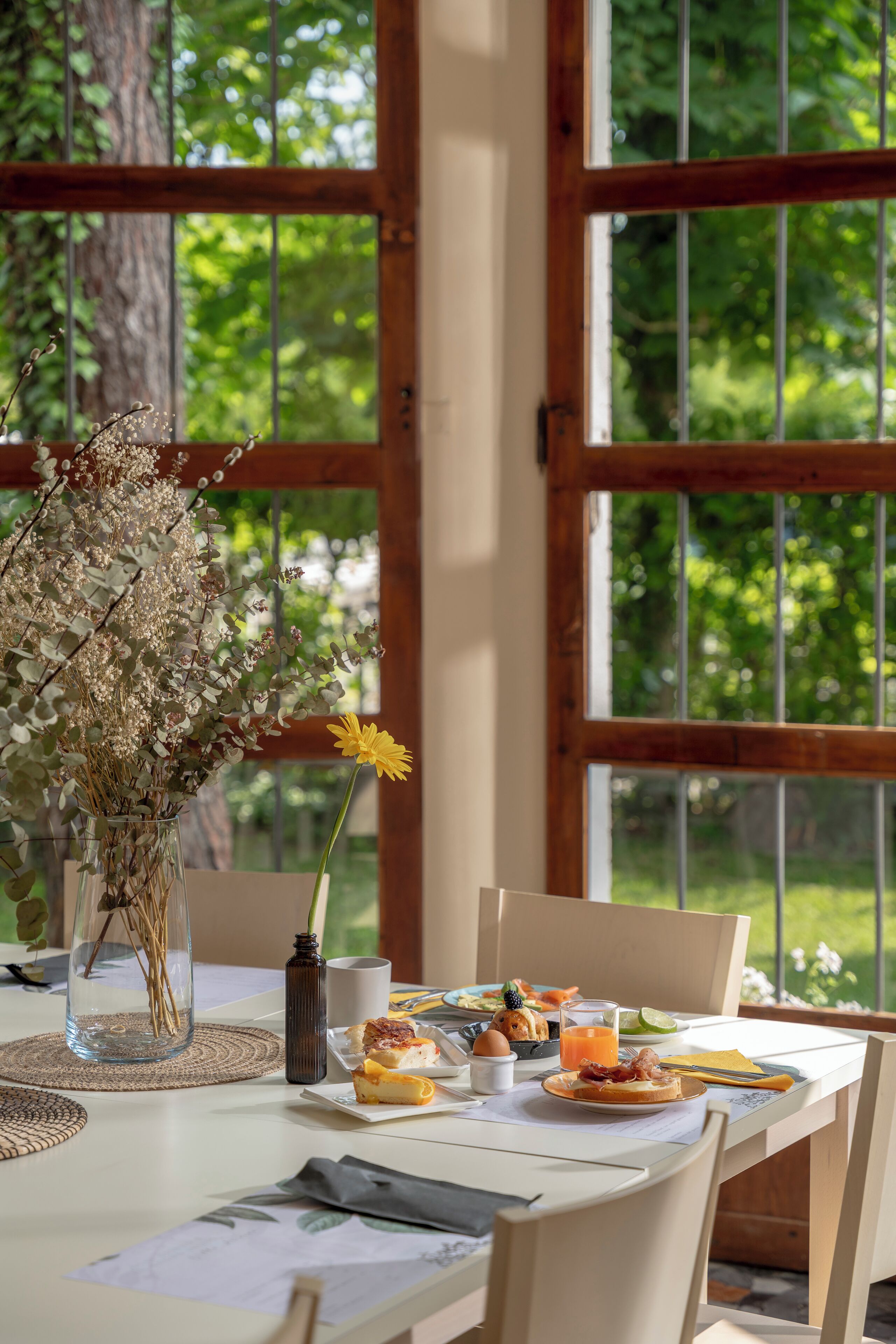 Tägliches inbegriffenes großes Frühstück