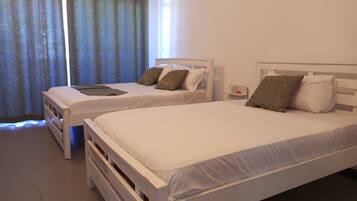 3 makuuhuonetta, silitysrauta/-lauta, Wi-Fi, vuodevaatteet