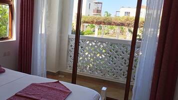 3 makuuhuonetta, silitysrauta/-lauta, Wi-Fi, vuodevaatteet