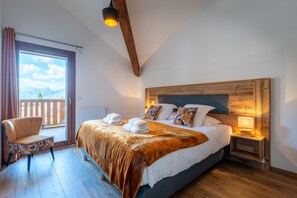 4 chambres, fer et planche à repasser, lit parapluie, Wi-Fi gratuit