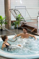 Sauna seca, banheira de hidromassagem, sauna a vapor