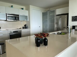 Fridge, microwave, oven, stovetop