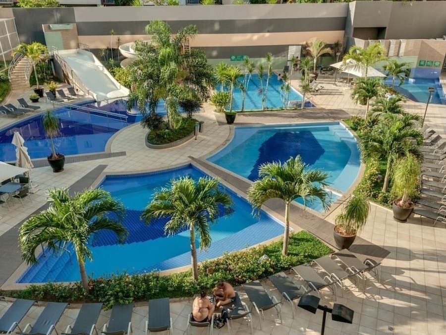 6 utendørsbassenger