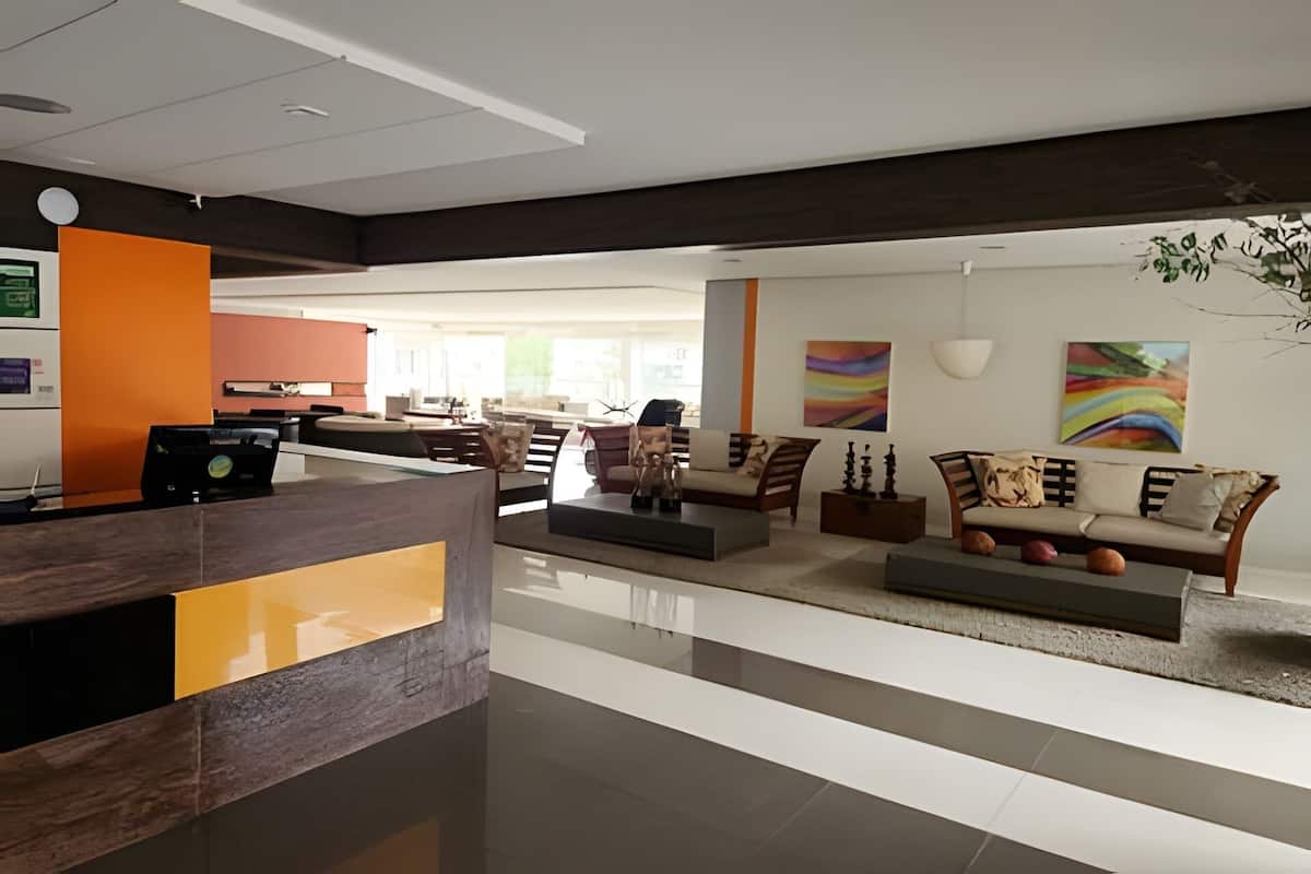 Apartamento clássico | Saguão