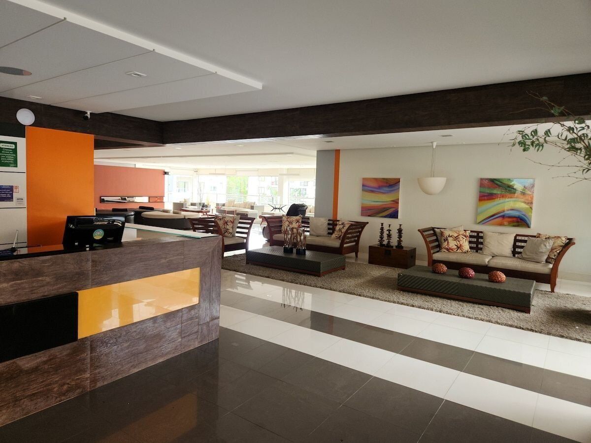 Traditional-Apartment | Lobby