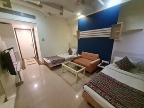 Executive Twin Room | Minibar, desk, laptop workspace, blackout drapes - Hotel Apna Palace (Indore)
