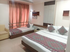 Family Triple Room - Hotel Apna Palace (Indore)