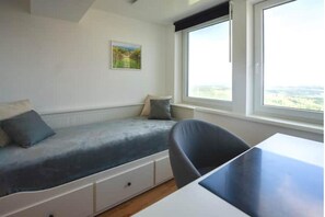 1 chambre, bureau, Wi-Fi, draps fournis