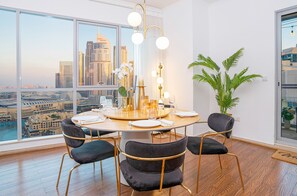 In-room dining - HomesGetaway-The Residences 3BR Downtown (Dubai)