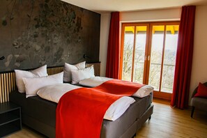 舒適客房 | 書桌、免費嬰兒床、免費 Wi-Fi、床單