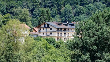 Esterni