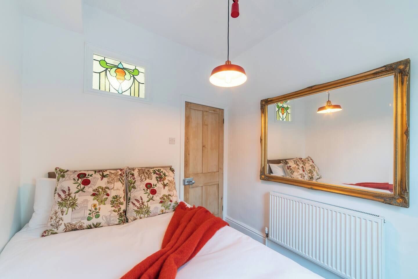 4 habitaciones, tabla de planchar con plancha y wifi gratis 